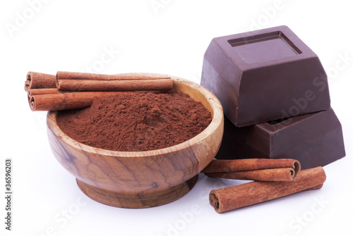 cioccolato fondente con cacao e cannella