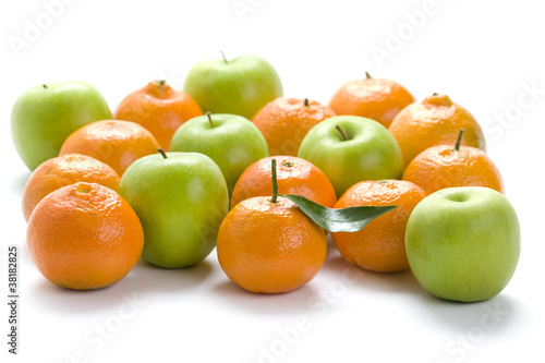 clementine oranges and granny smith apples