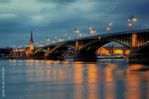 Theodor Heuss Brücke Mainz am Rhein