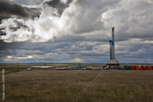 ND midwest Drilling rig