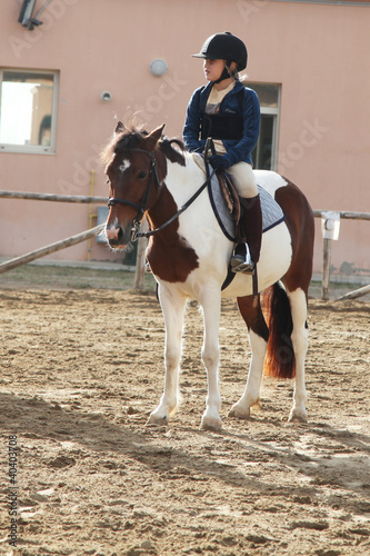 bambina equitazione