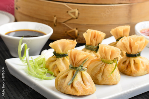 Wonton - Fried wontons filled with prawns and spring onion