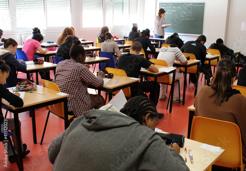 salle d'examen, salle de cours