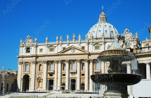 Basilica di San Pietro e fontana, Vaticano