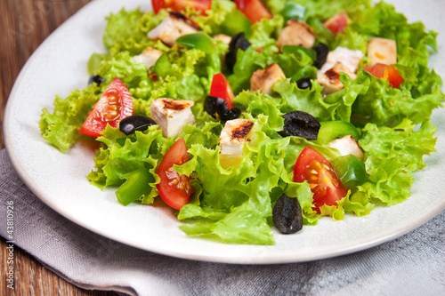 Salad with grilled chicken