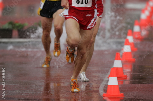 Leichtathletik, Laufen im Regen