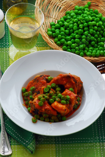 Stewed eel with peas Węgorz duszony z groszkiem 豌豆炖鳗鱼