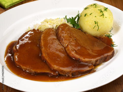 Schweinebraten mit Knödel