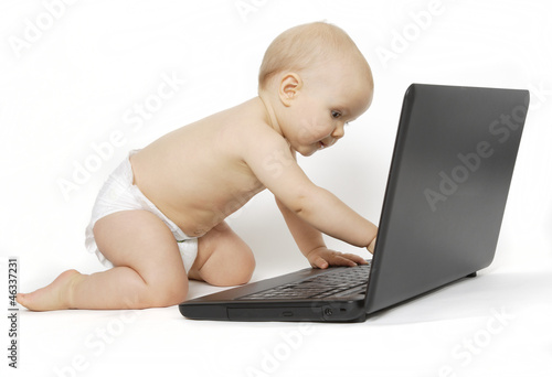 niemowle i komputer