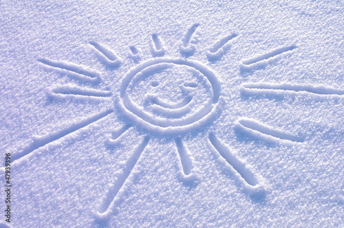 Słoneczko na śniegu uśmiech