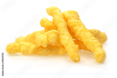 cheese and onion flavored corn chips