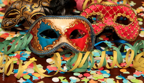 Maschere e decorazioni di carnevale