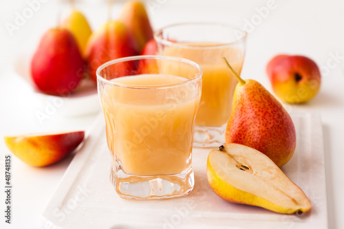 pear juice and fresh pears