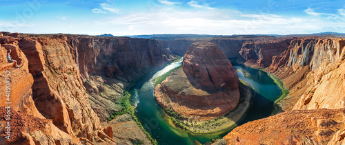 Frau Horseshoe Bend Panorama 46 Megapixel