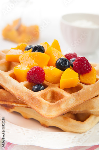 waffles with fruits