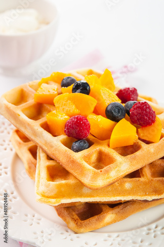 waffles with fruits