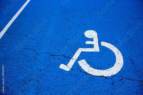 Place handicapé jambes brisées