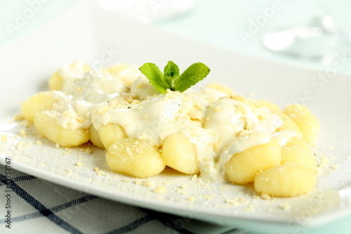 gnocchi di patate con crema di formaggio