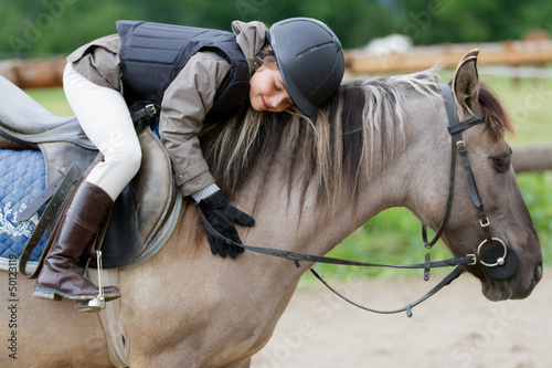 Jazda konna - piękny jeździectwo na koniu