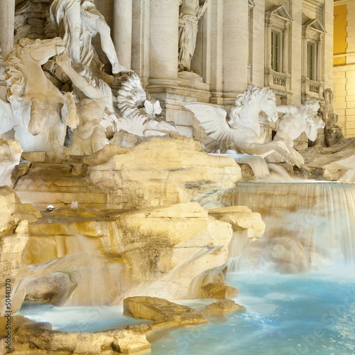 trevi fountain