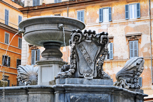 Roma, la fontana di piazza Santa Maria in Trastevere