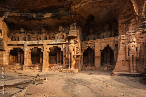 Statues of Jain thirthankaras