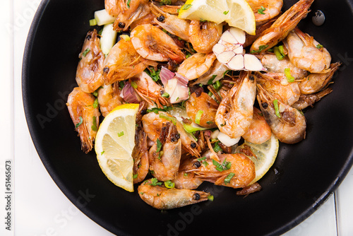 wok stir fry with shrimps