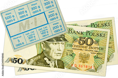 Polskie stare banknoty i kartka żywnościowa