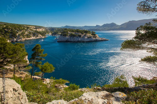 le bleu de la mer Méditerranée