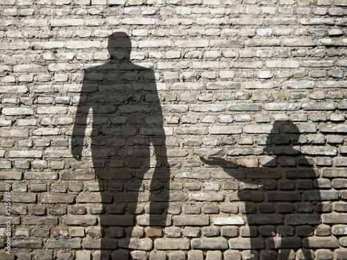 ombres de mendiant et businessman