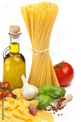 different types of pasta with fresh vegetables