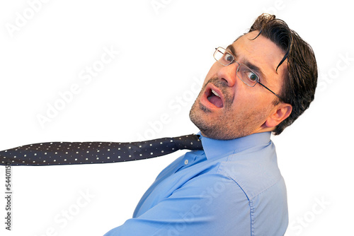 Uomo con la cravatta stretta strangolato dalle tasse