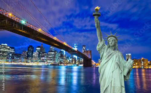 New York skyline and Liberty Statue, NY, USA
