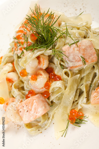 pasta with salmon and caviar