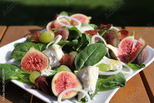 salade de figues et fromage, figs, cheese, raisin