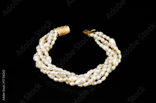 Twisted freshwater pearl bracelet