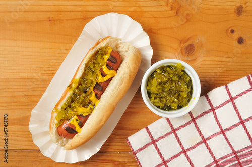 Hot dog with relish