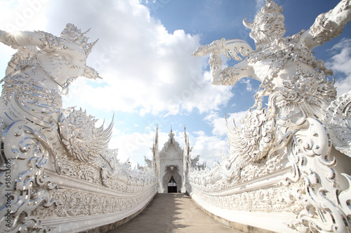 wat rong khun temple