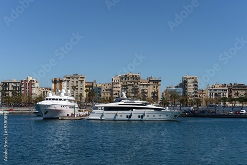 The oldest and largest port the city Barcelona