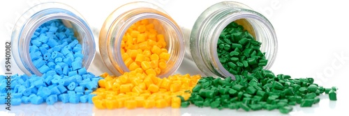 Reagenzglas mit farbigen Masterbatch Kunststoffgranulat