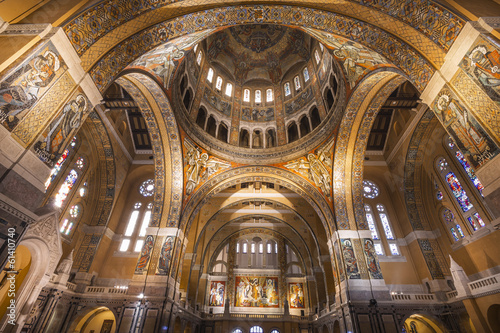 Basilique Sainte-Thérèse de Lisieux