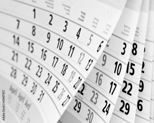 Kalender in schwarz-weiß