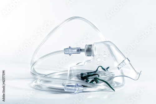 Monochrome image of an oxygen mask.