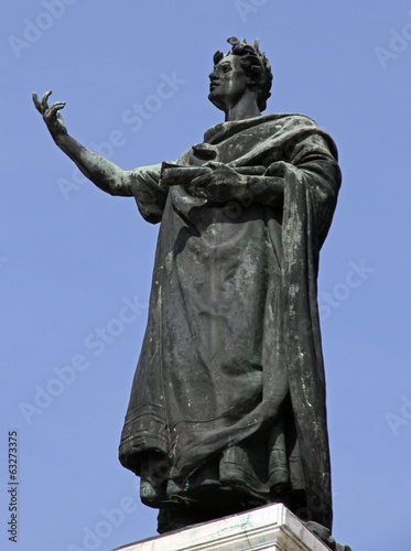 statue of the famous poet Virgil in the Center in the city of Ma