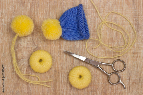 making a pompom