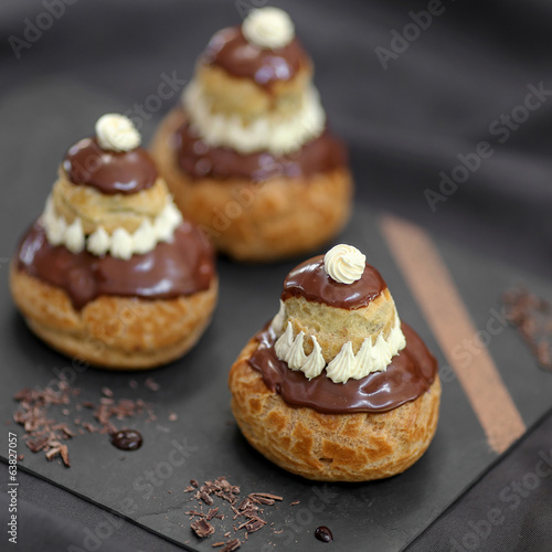 trio de religieuses au chocolat 3