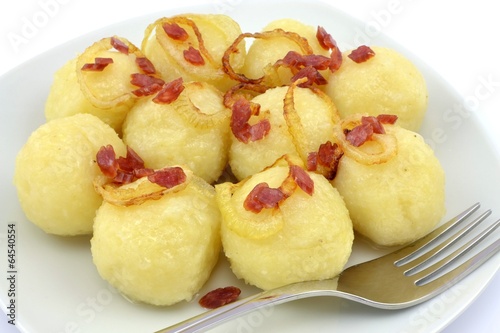 potato dumplings with onion and sausage