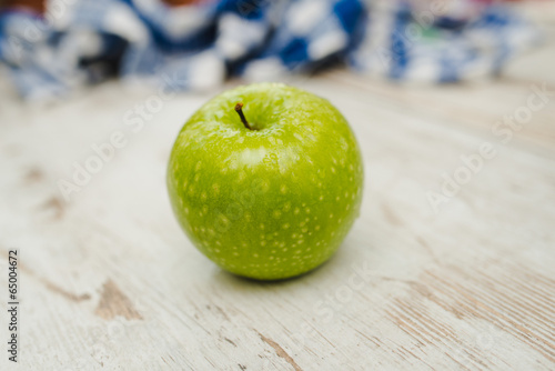 Jabłko zielone, owoc, jabłko