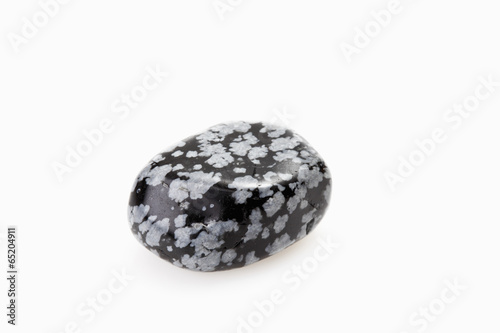 Snowflake Obsidian Edelstein,Edelsteine,Stein auf weißem Hintergrund