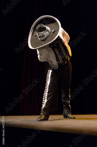 Dancing mariachi